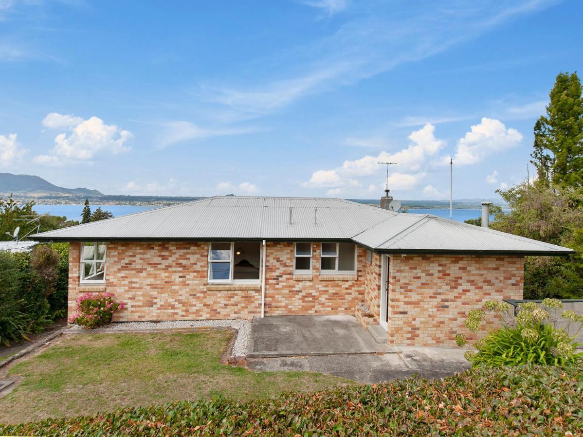 Lofty Lakeviews - Acacia Bay Holiday Home Taupo Kültér fotó